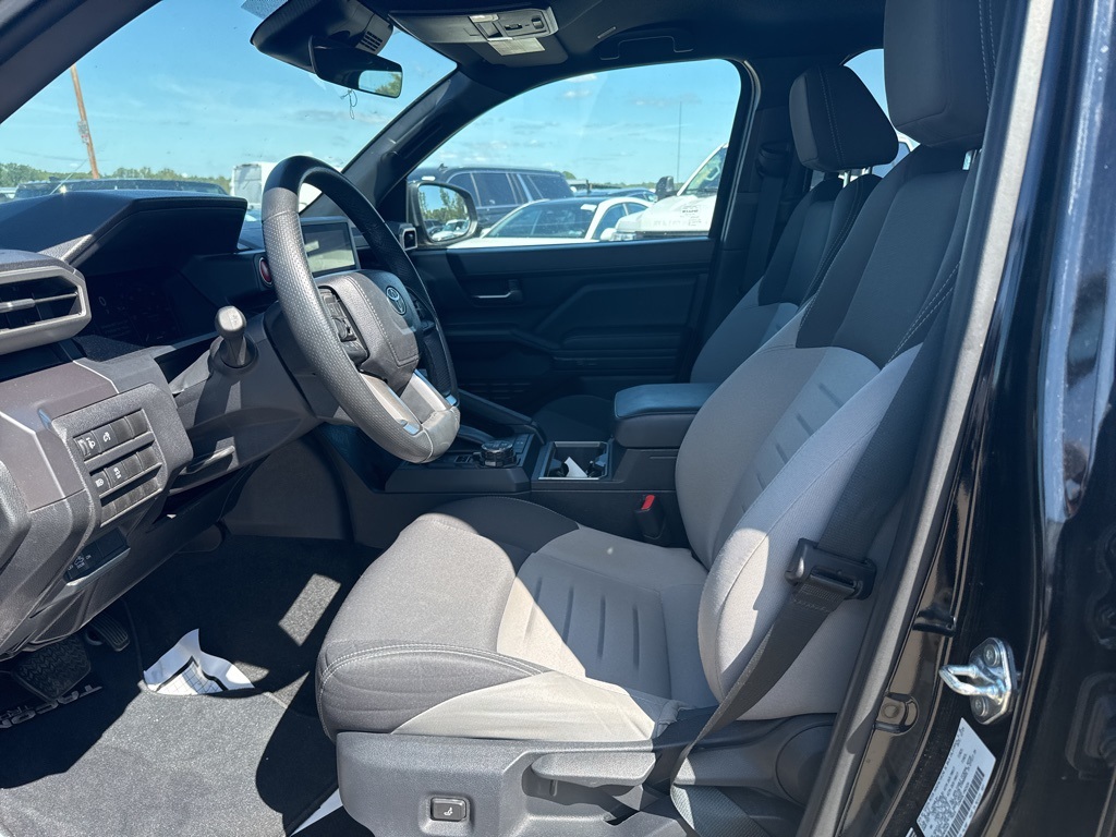 2025 Toyota Tacoma TRD Sport photo 5