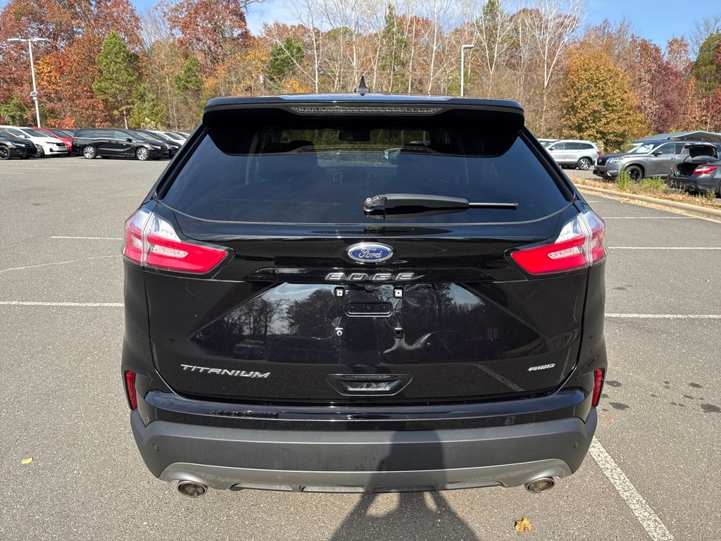 2024 Ford Edge Titanium photo 3