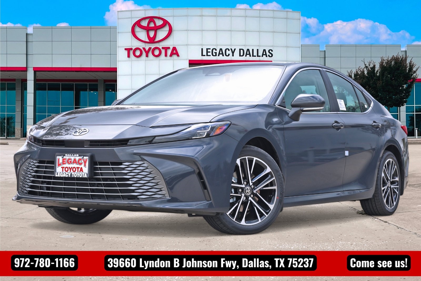 2026 Toyota Camry XLE's photo