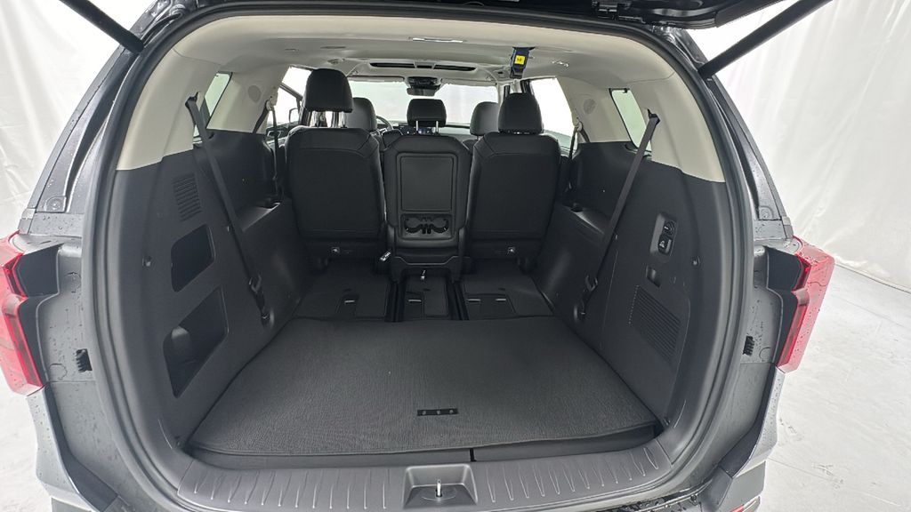 2026 Kia Carnival SX photo 16