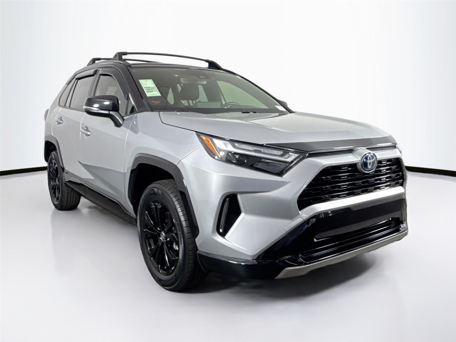 2022 Toyota RAV4 Hybrid XSE photo 4