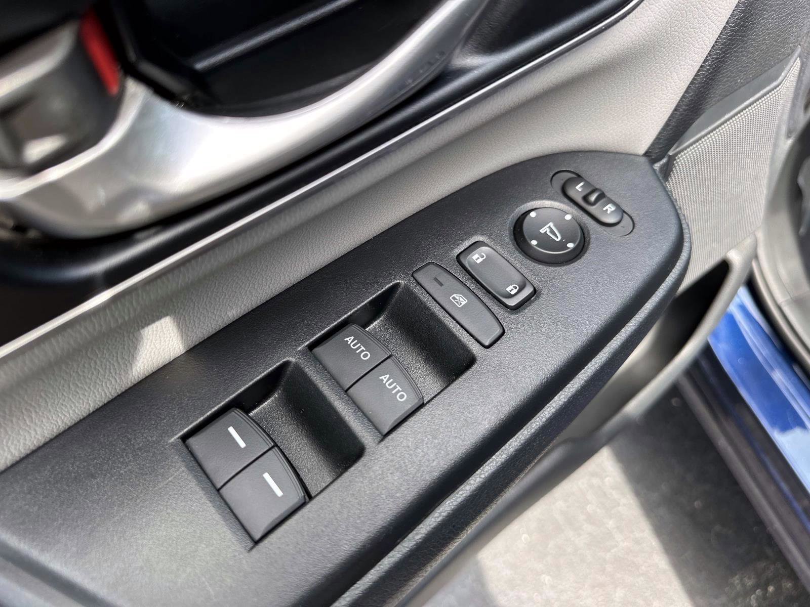 2022 Honda CR-V Hybrid Touring photo 16