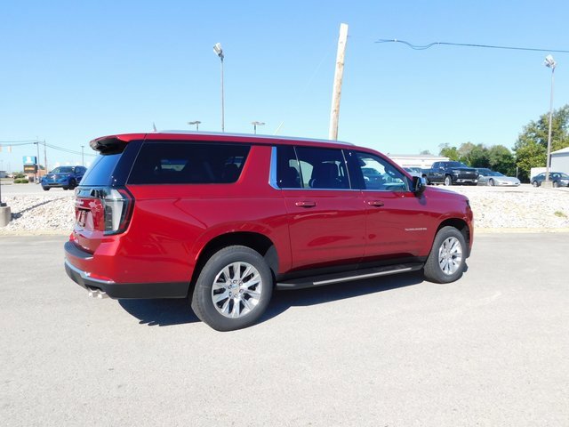 2025 Chevrolet Suburban Premier photo 3