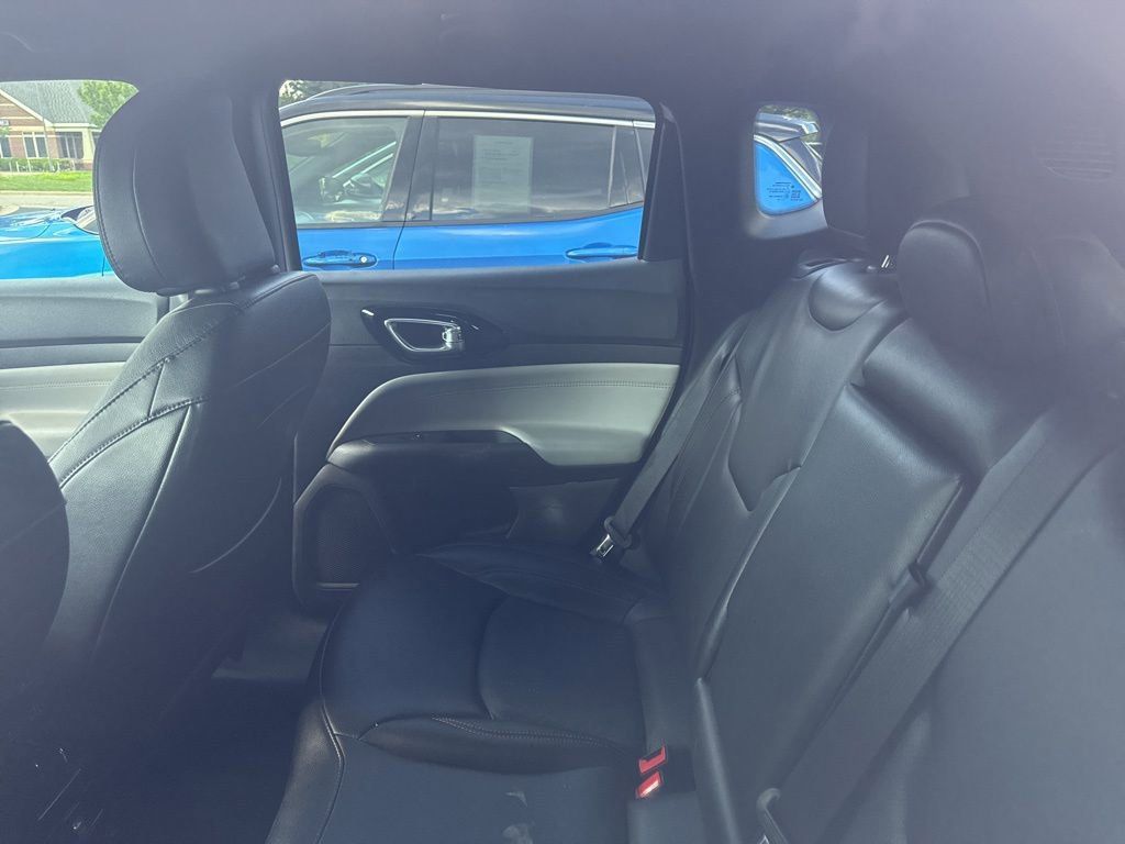 2023 Jeep Compass Limited photo 10