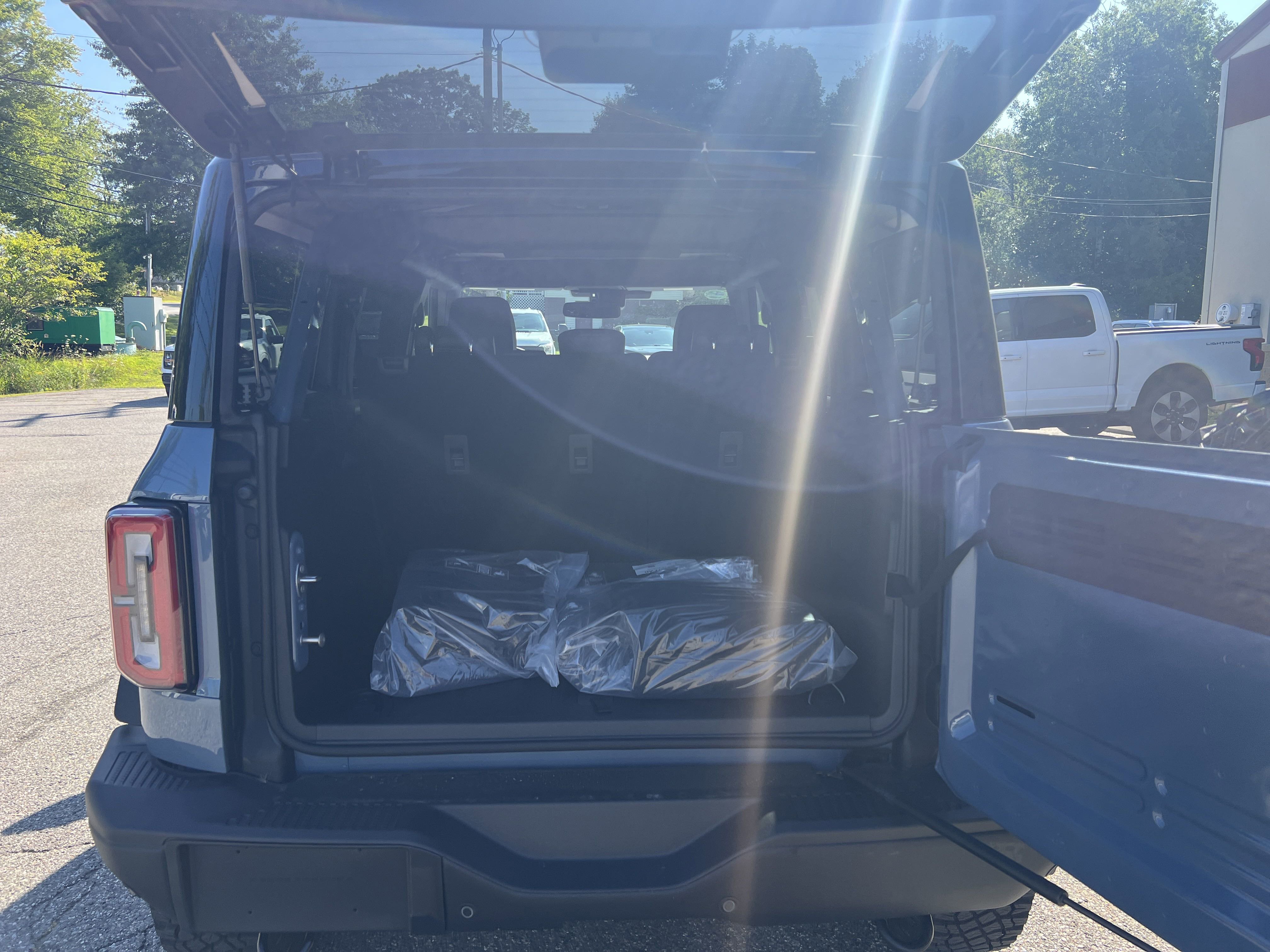 2025 Ford Bronco Badlands photo 3