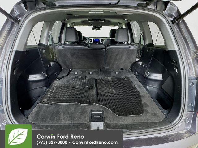 2017 Honda Pilot Touring photo 26