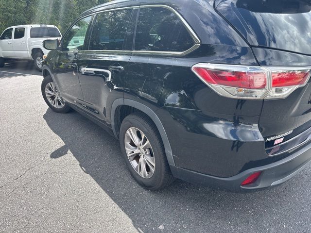 2015 Toyota Highlander XLE photo 4
