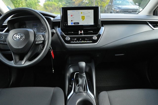 2024 Toyota Corolla LE photo 17