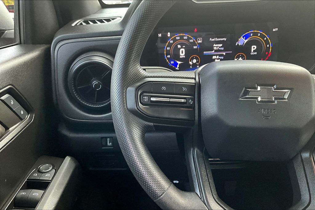 2024 Chevrolet Colorado Trail Boss photo 12
