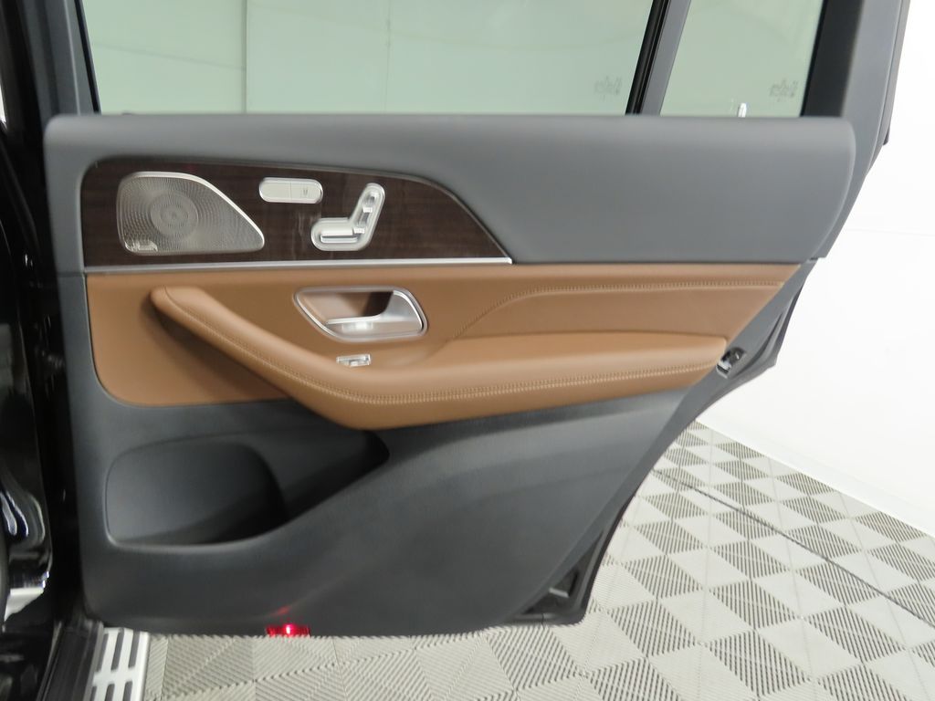 2025 Mercedes Benz GLS 450 4MATIC photo 27