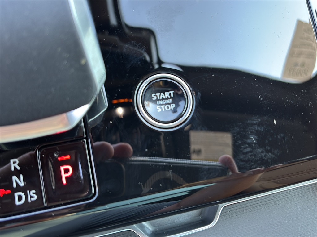 2025 Land Rover Range Rover Sport SE photo 20