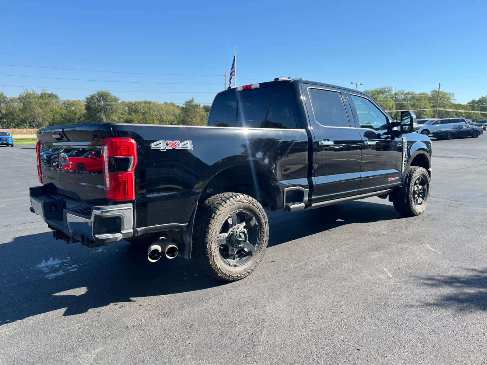 2023 Ford F-350 Lariat photo 3