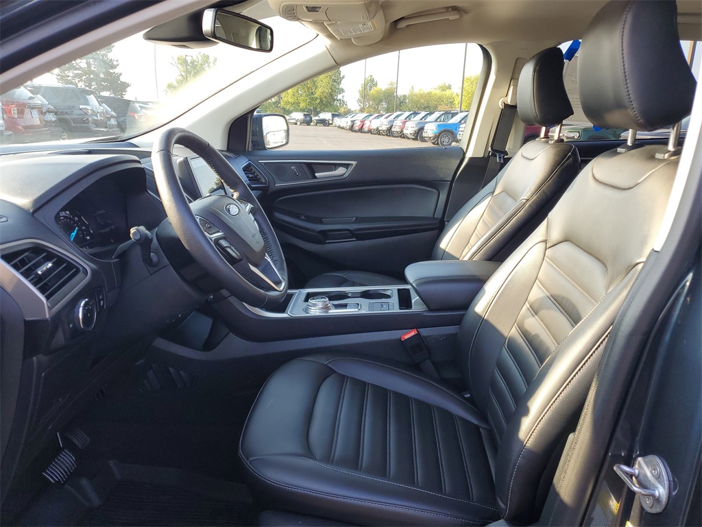 2024 Ford Edge SEL photo 6