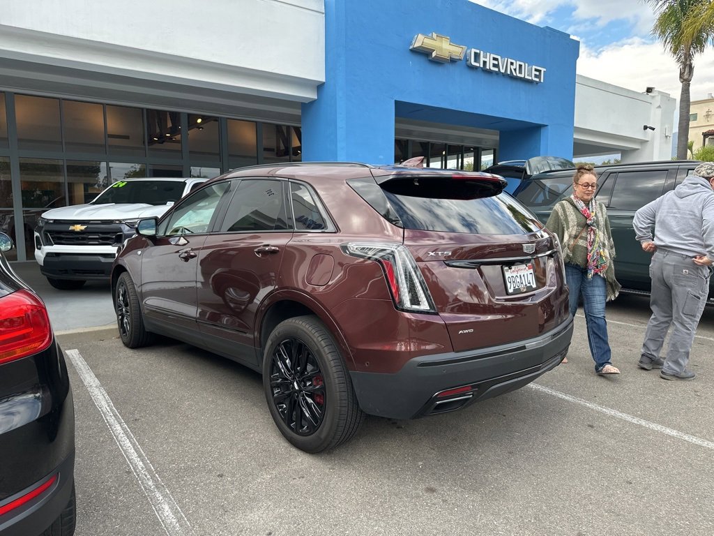 2022 Cadillac XT5 Sport photo 2
