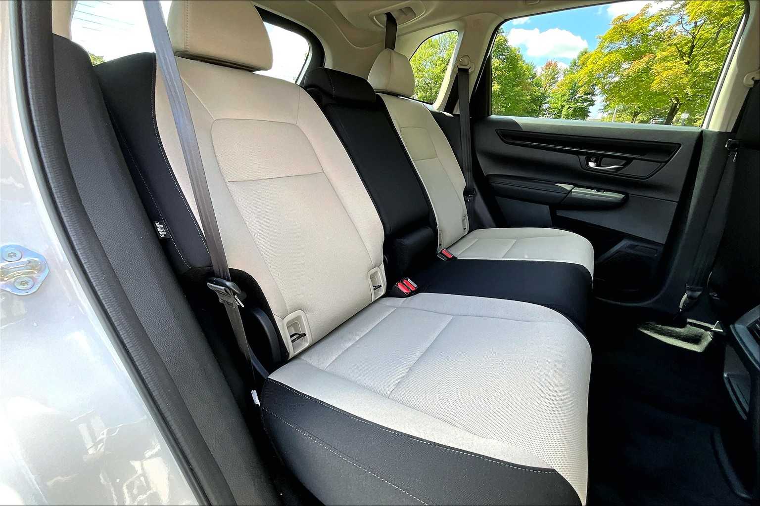 2025 Honda CR-V LX photo 19