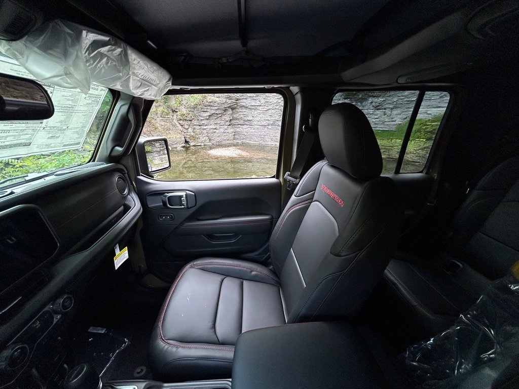2025 Jeep Gladiator Rubicon photo 22