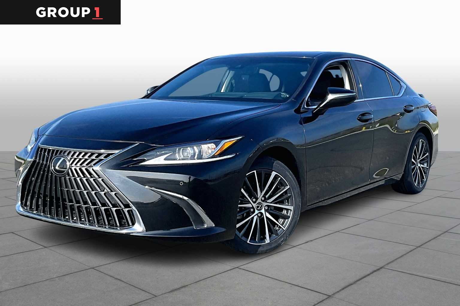 2024 Lexus ES Hybrid 300h's photo