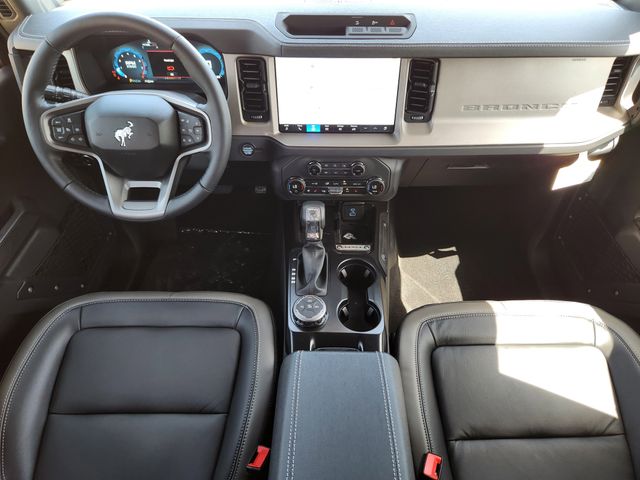 2025 Ford Bronco Outer Banks photo 24