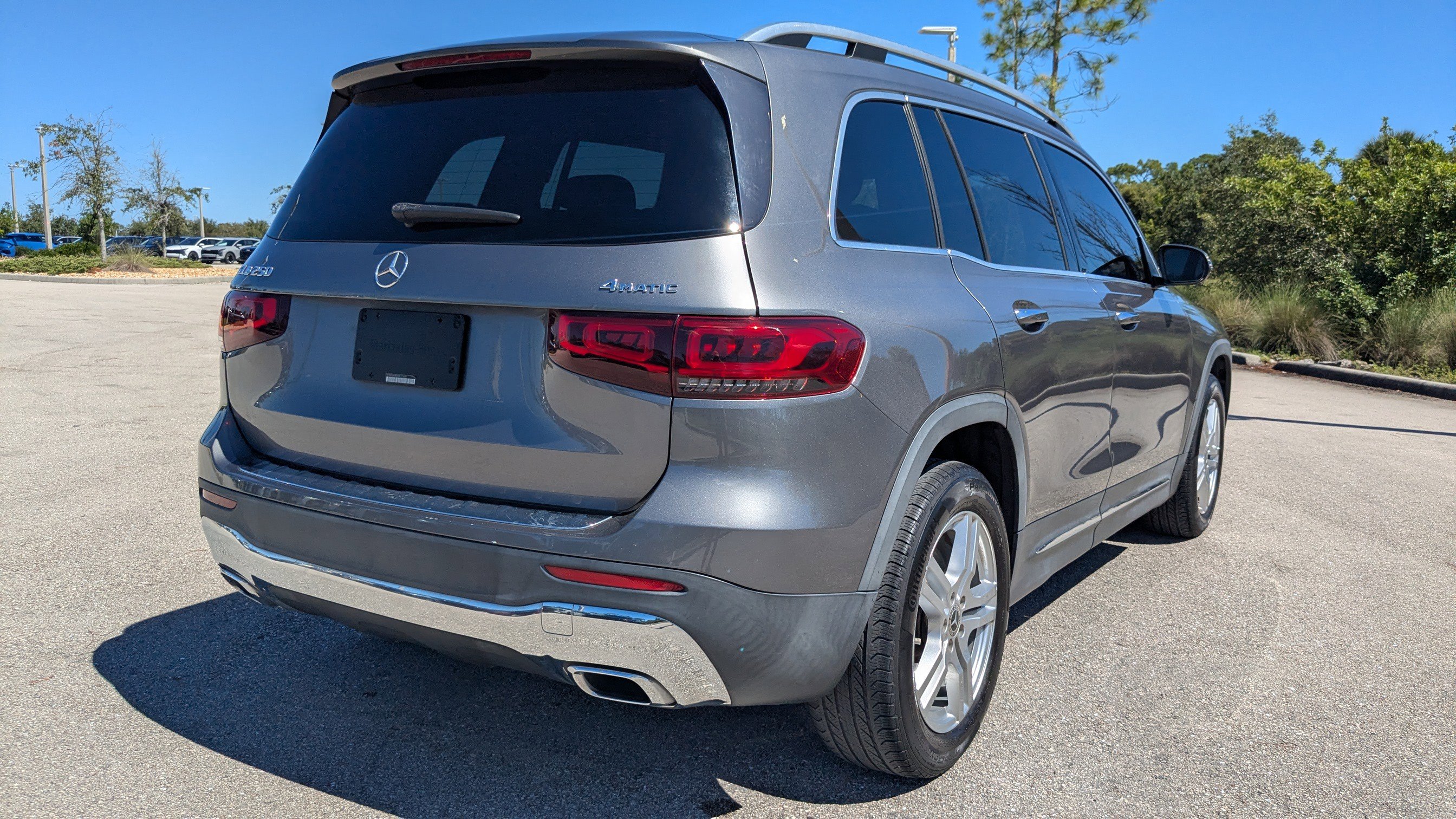 2022 Mercedes Benz GLB 250 4MATIC photo 4