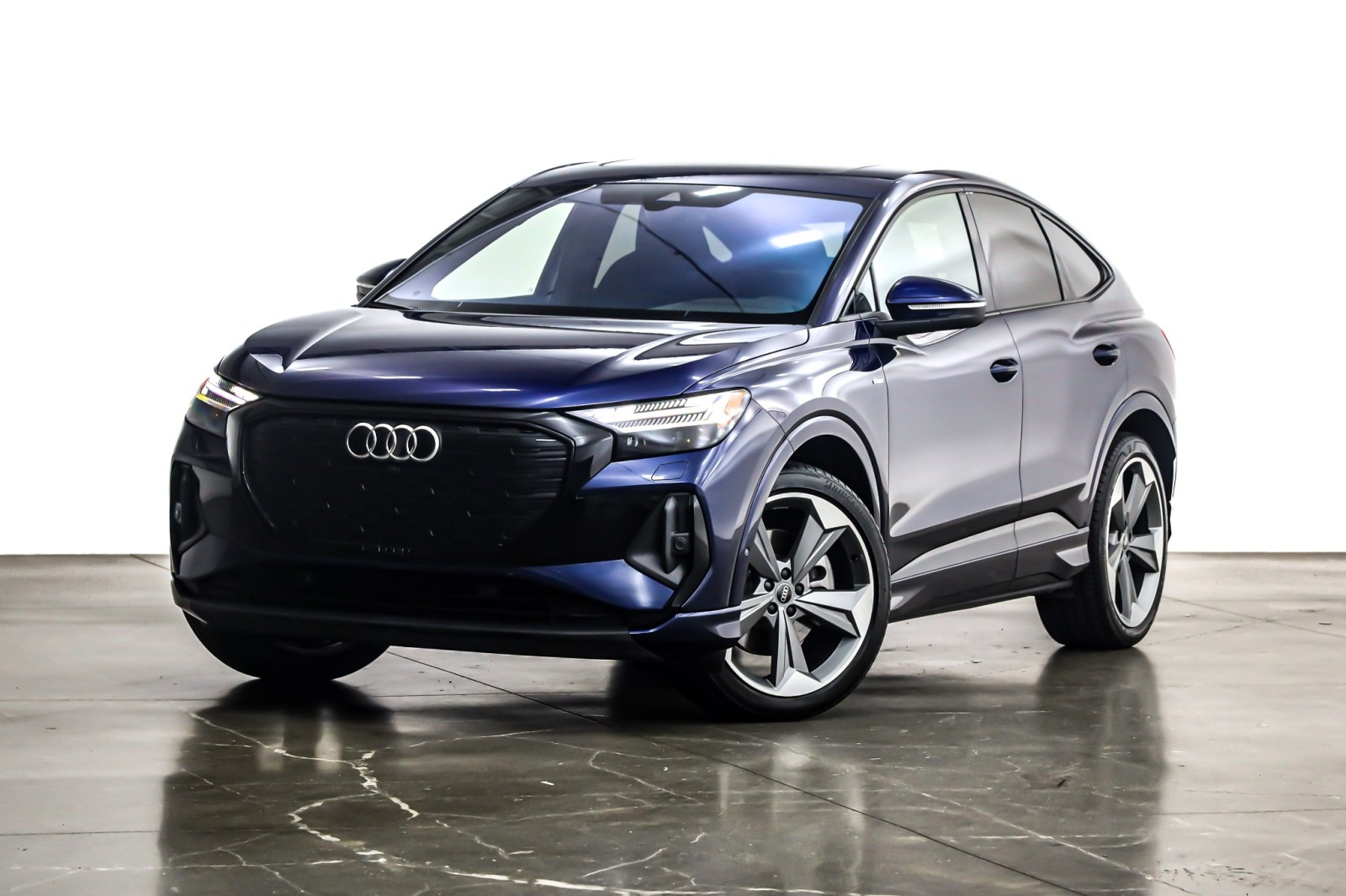 2024 Audi Q4 Sportback e-tron Prestige's photo