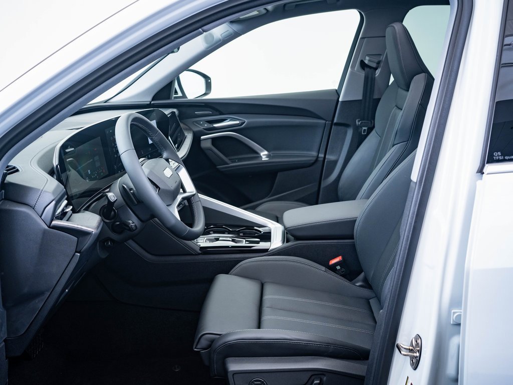 2025 Audi Q5 2.0T Prestige photo 4
