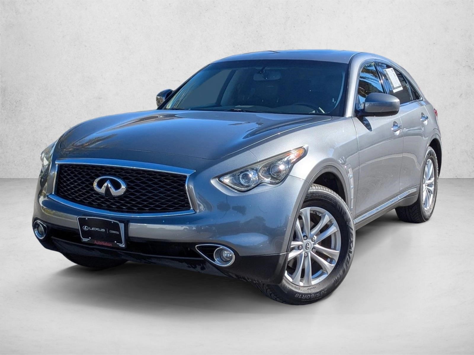 2017 INFINITI QX70