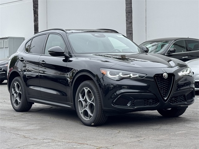 2025 Alfa Romeo Stelvio