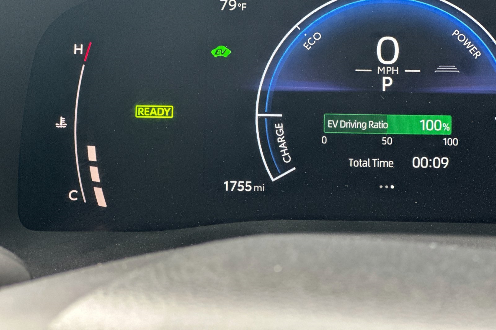 2025 Toyota Camry LE photo 22