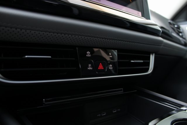 2025 Volkswagen Atlas Peak Edition SE photo 6