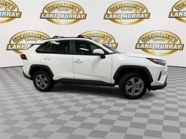 2024 Toyota RAV4 XLE photo 4