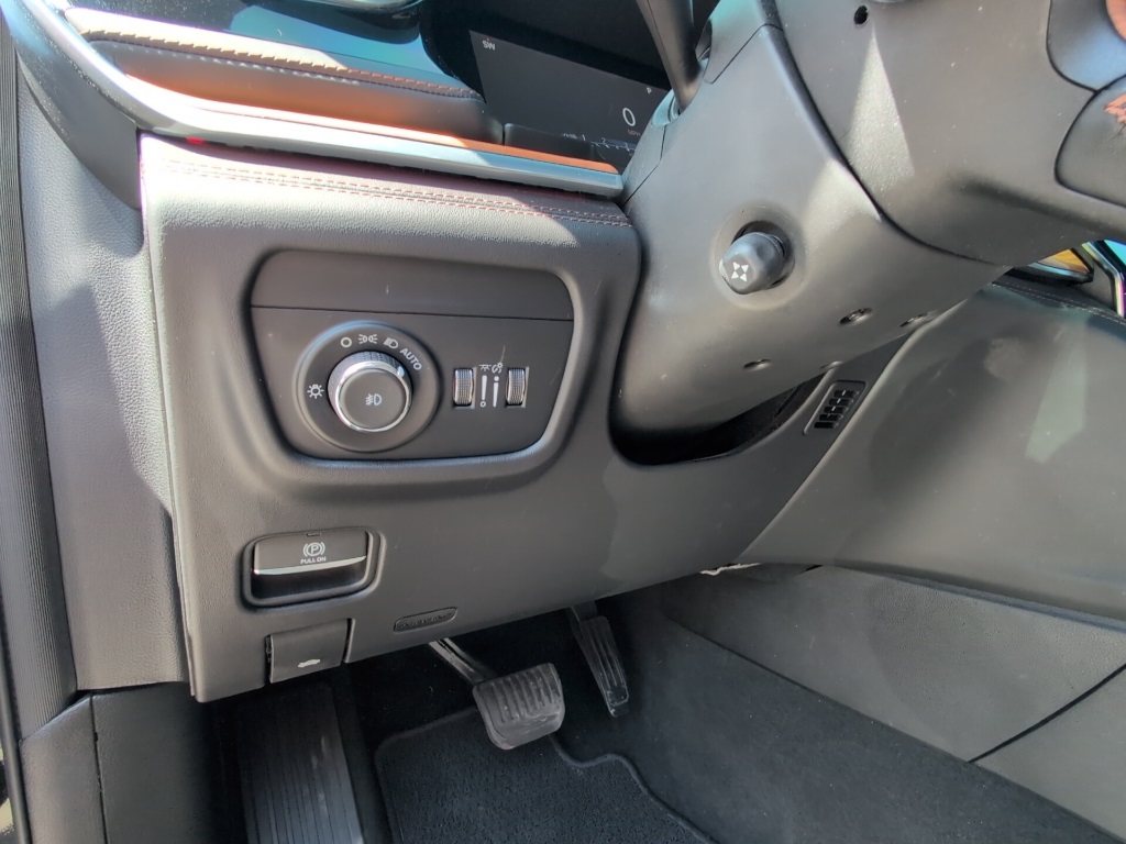 2022 Jeep Grand Cherokee Summit Reserve photo 15