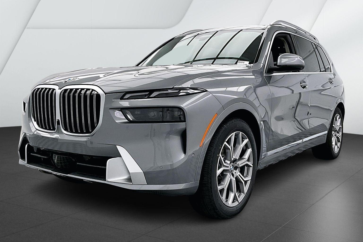 2026 BMW X7 40i's photo