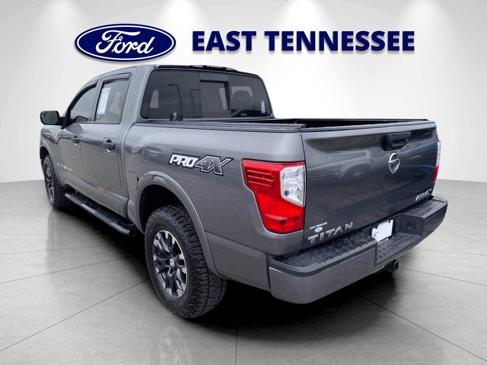 2019 Nissan Titan PRO-4X photo 4