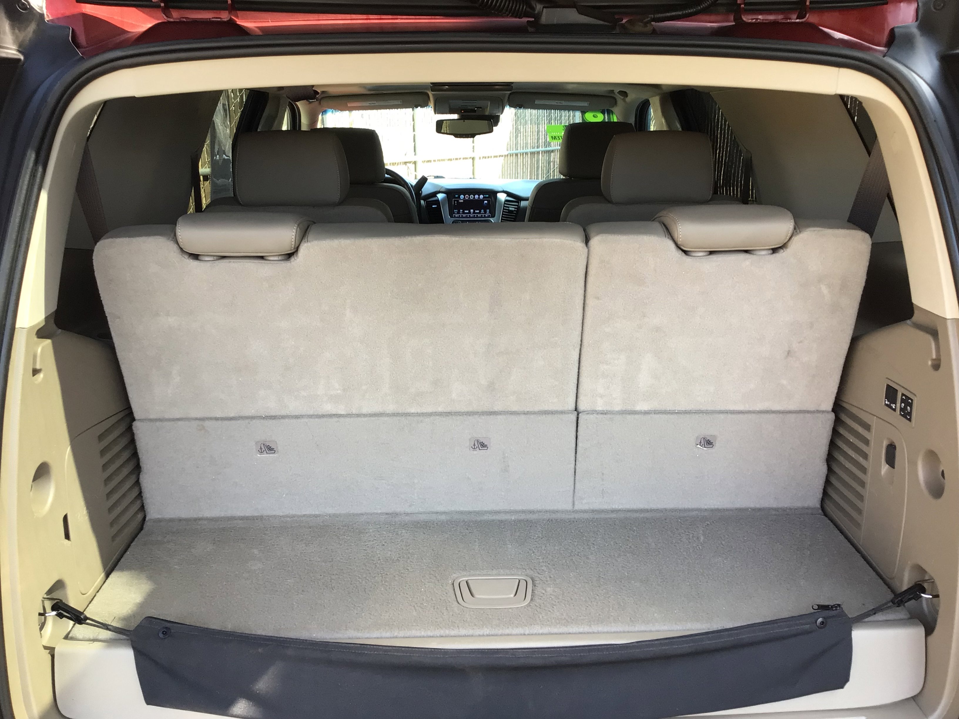 2018 Chevrolet Tahoe Premier photo 14