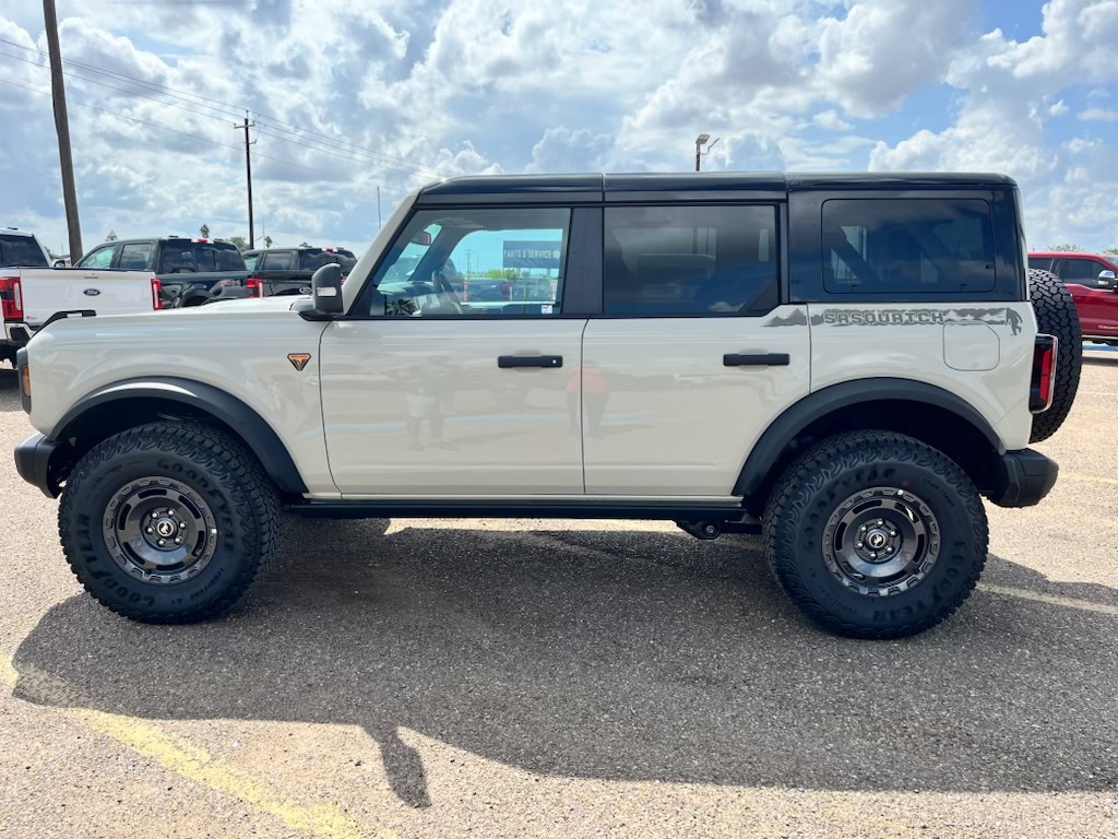 2025 Ford Bronco Badlands photo 4