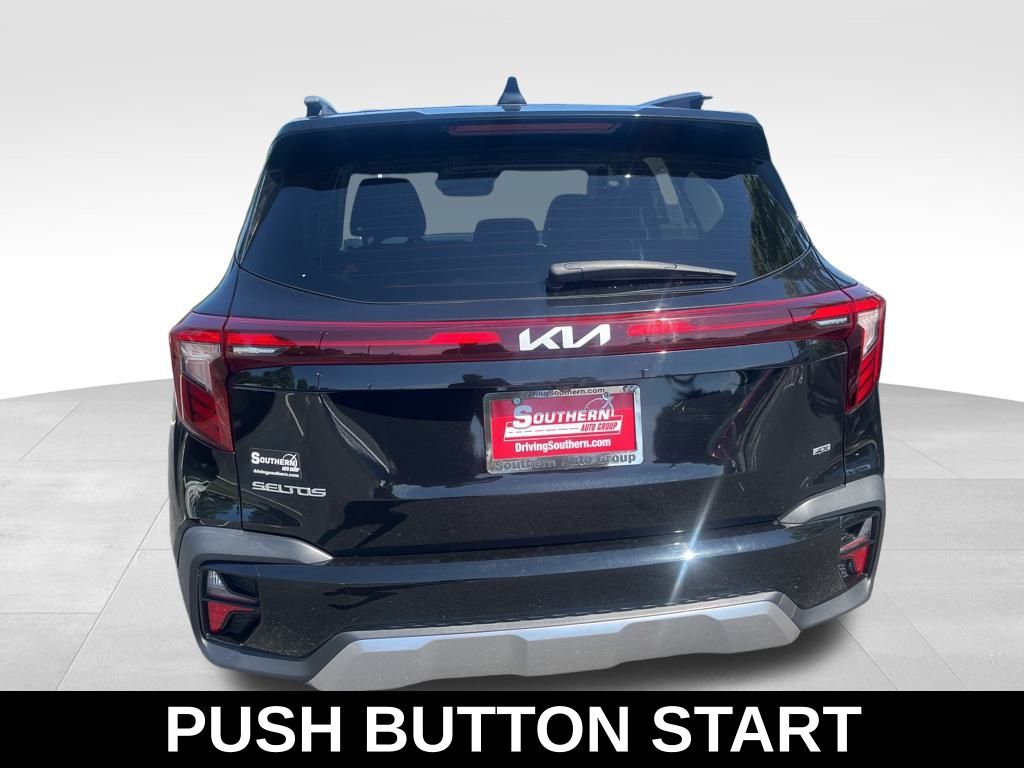 2024 Kia Seltos SX photo 3