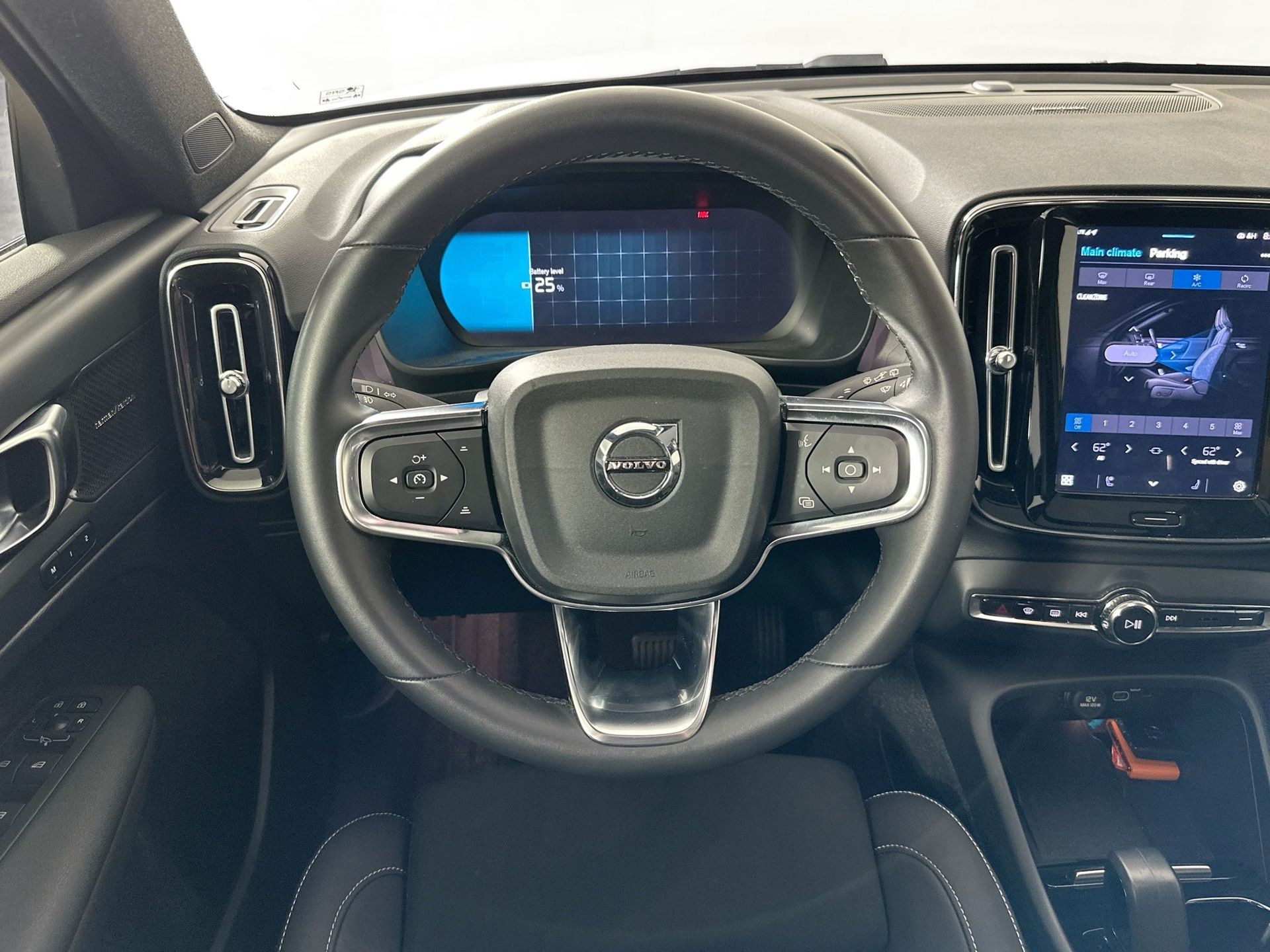 2023 Volvo XC40 Recharge Ultimate photo 21