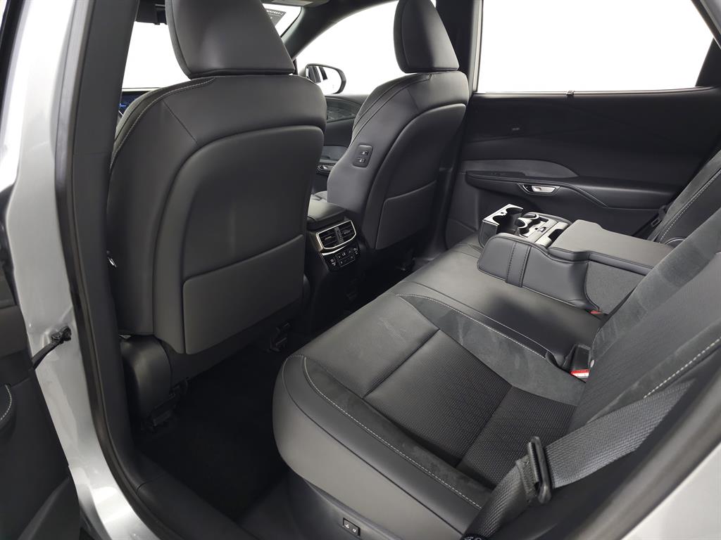 2024 Lexus RX 450h photo 36