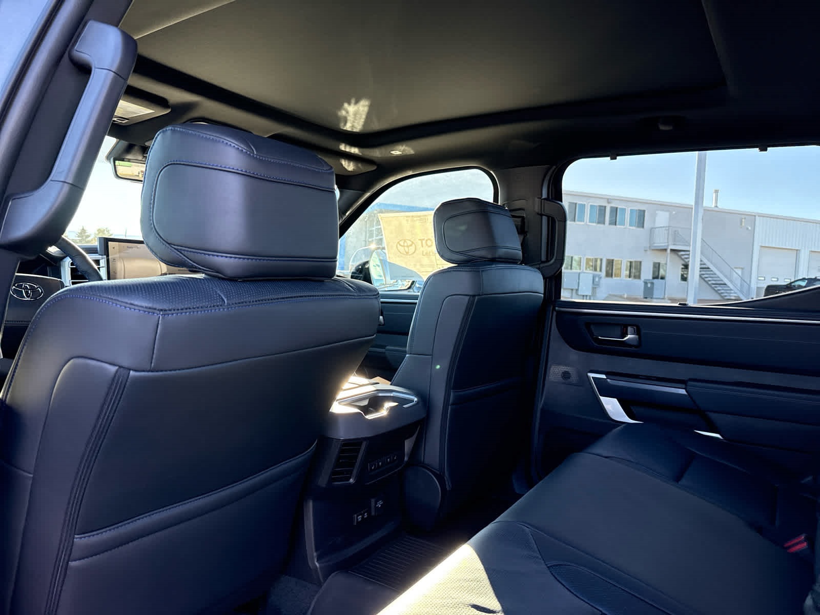 2025 Toyota Tundra Platinum CrewMax photo 28