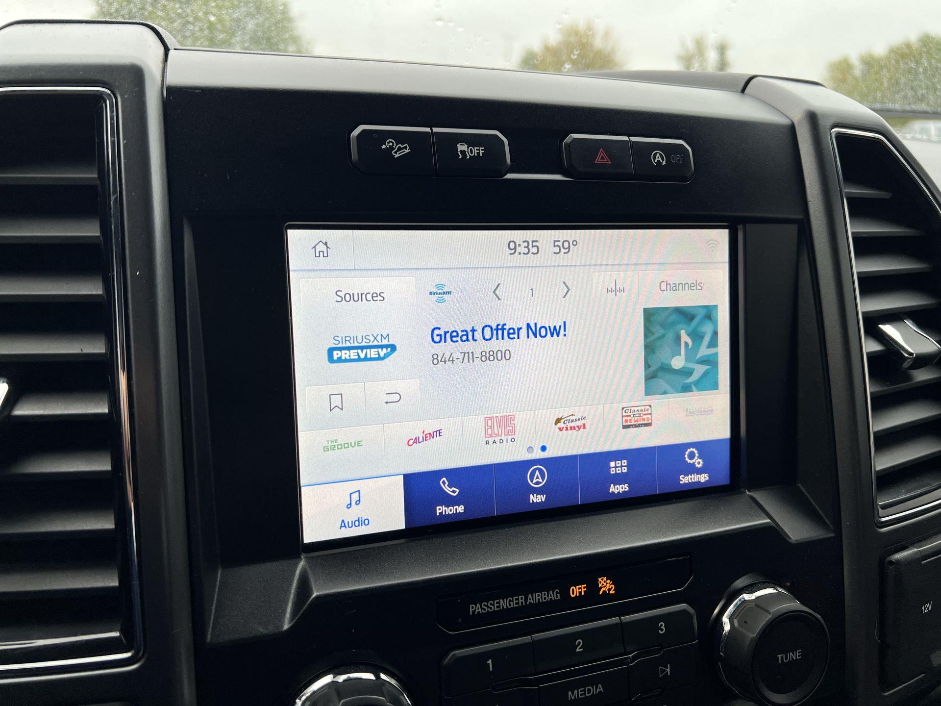 2019 Ford F-150 XLT photo 12