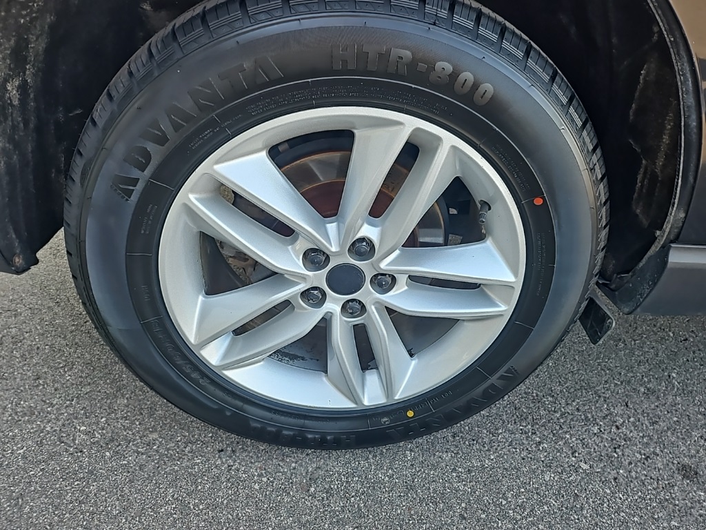 2016 Ford Edge SEL photo 13