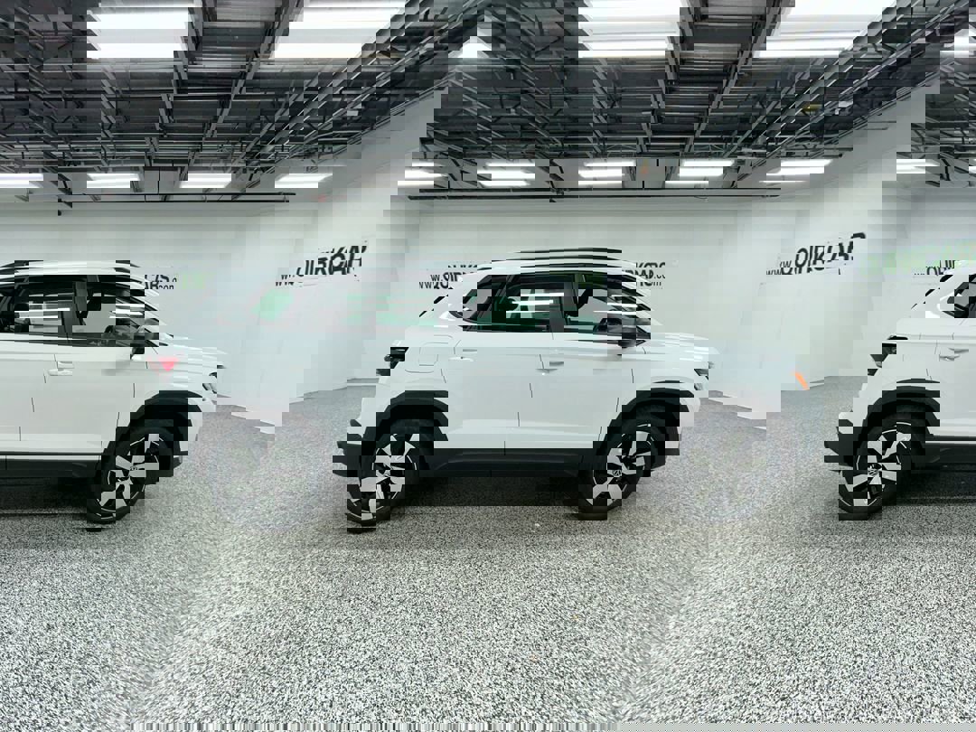 2025 Volkswagen Taos S photo 2