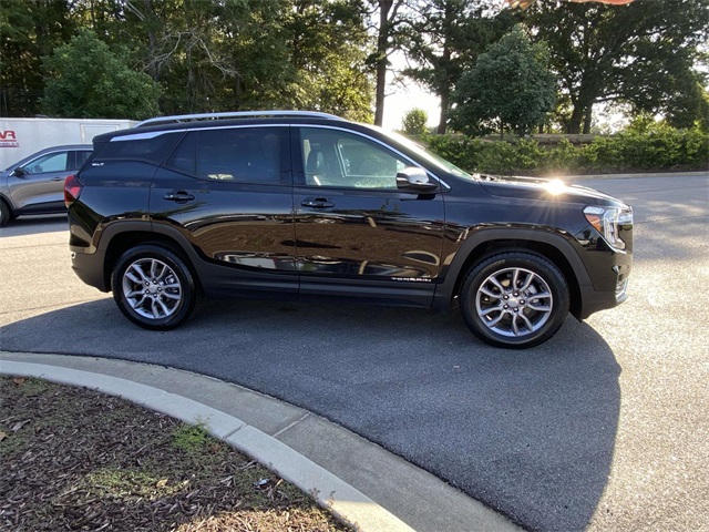 2024 Gmc Terrain SLT photo 2