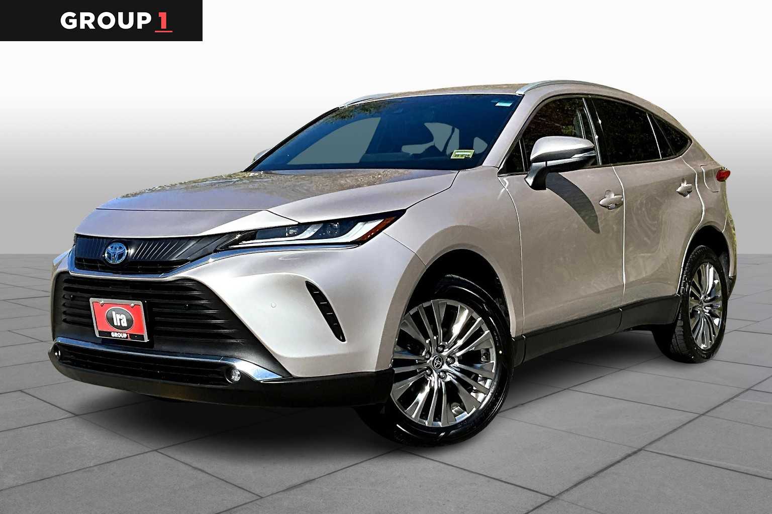 2024 Toyota Venza XLE's photo