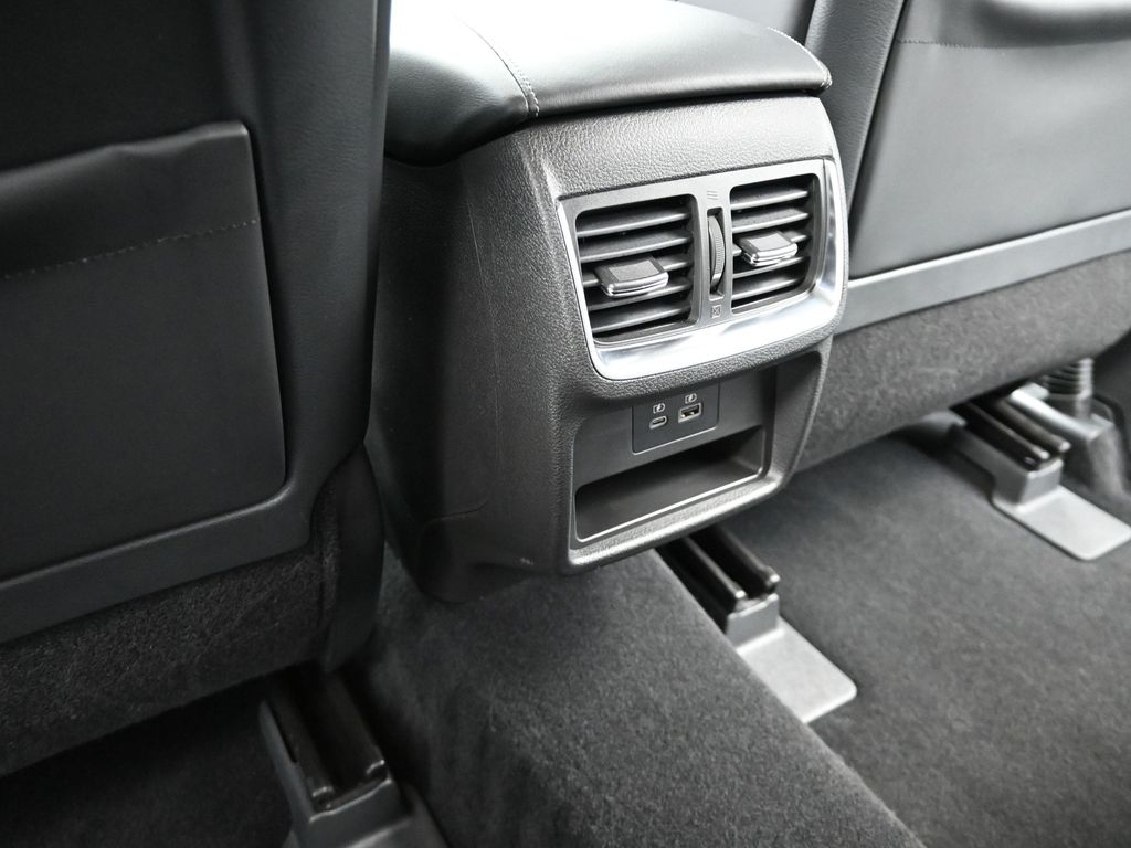 2022 Infiniti QX50 Luxe photo 23