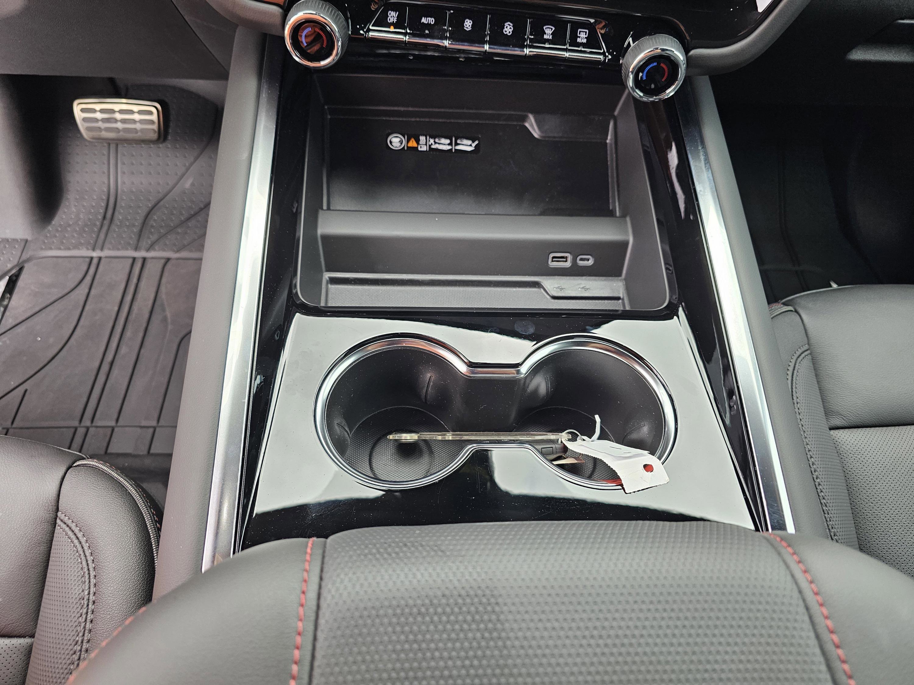 2025 Chevrolet Tahoe RST photo 19