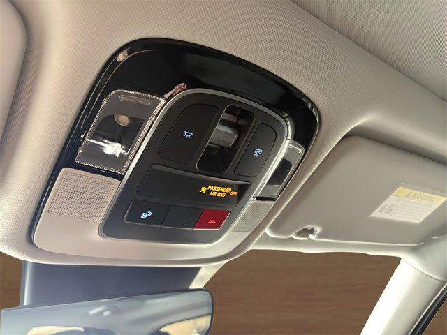 2025 Hyundai Tucson Hybrid SEL Convenience photo 17