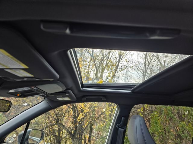 2025 Subaru Forester Premium photo 4