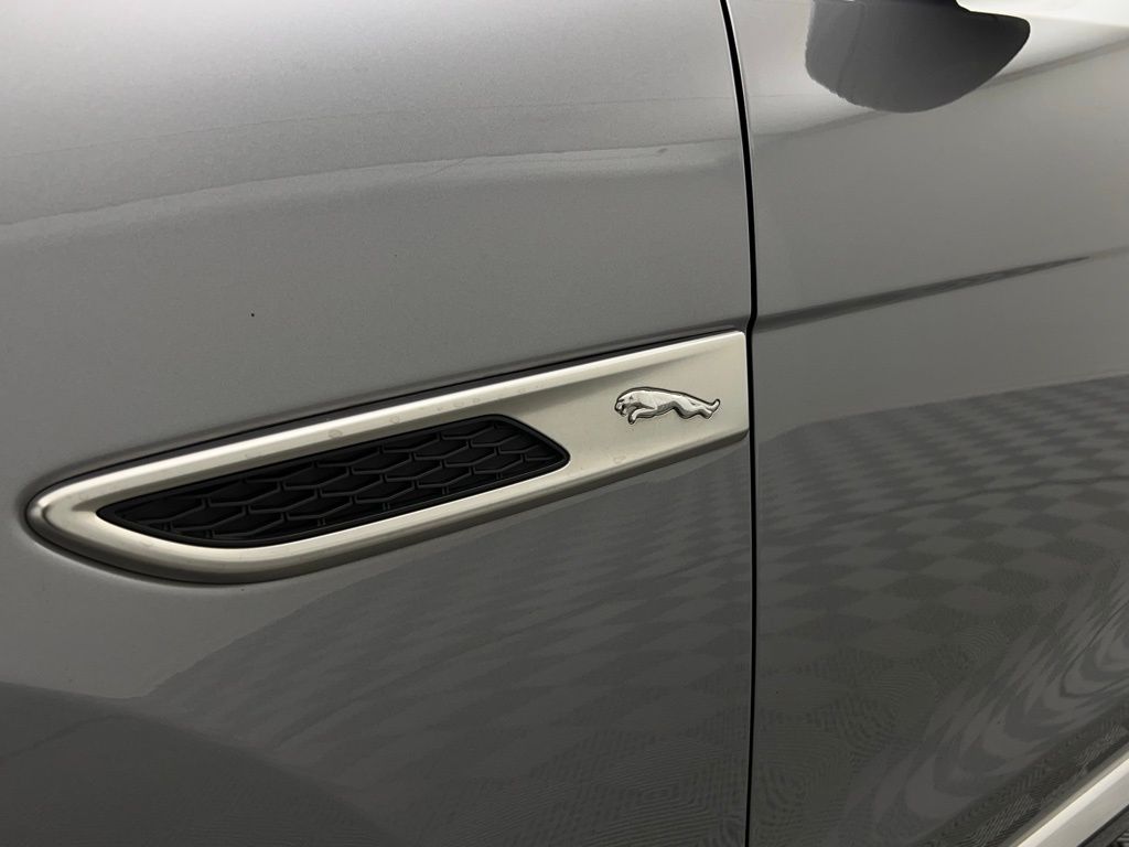 2022 Jaguar F-PACE P250 S photo 4