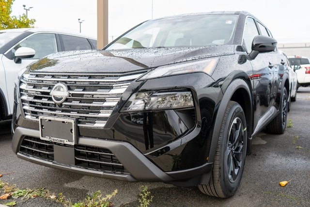 2026 Nissan Rogue SV's photo